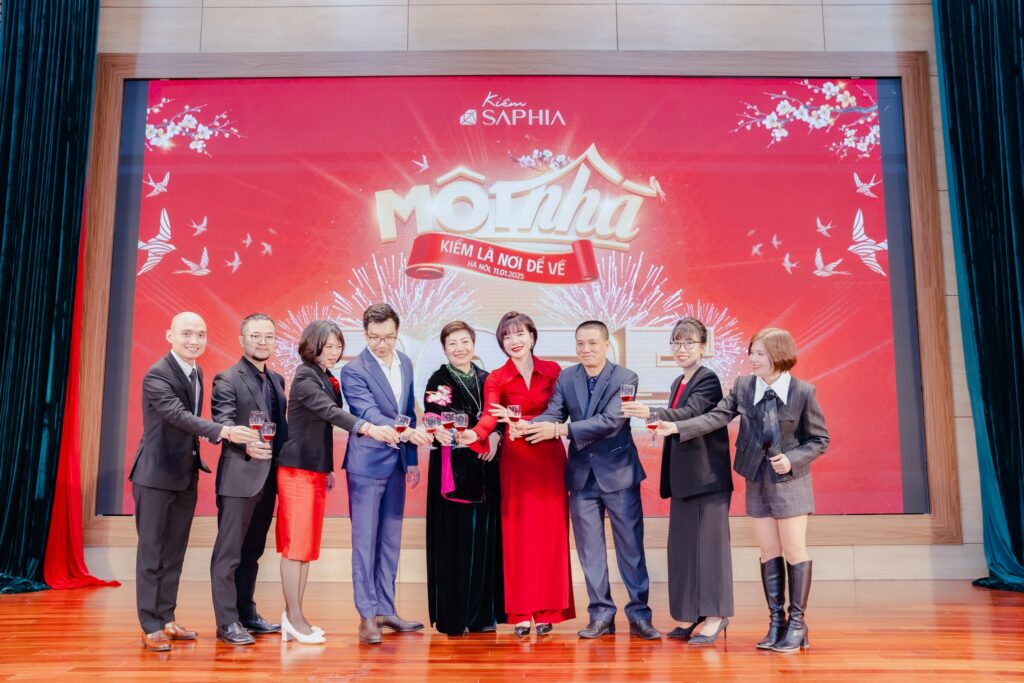 Kiềm Saphia Pharma quyết tâm hướng về một năm 2025 rực rỡ với nhiều thành tựu tự hào